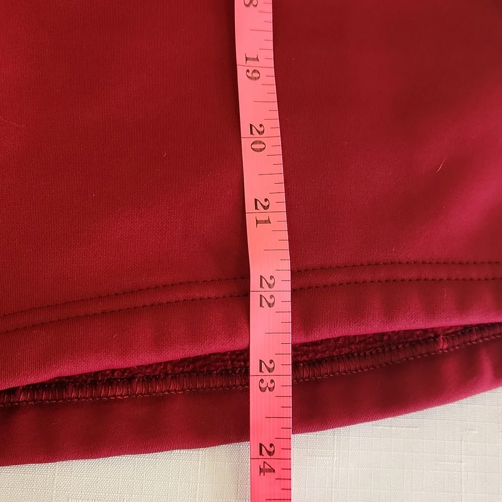 Avia Womems Maroon Quilted Warm Up Cool Down Jacket. Size S (4-6)